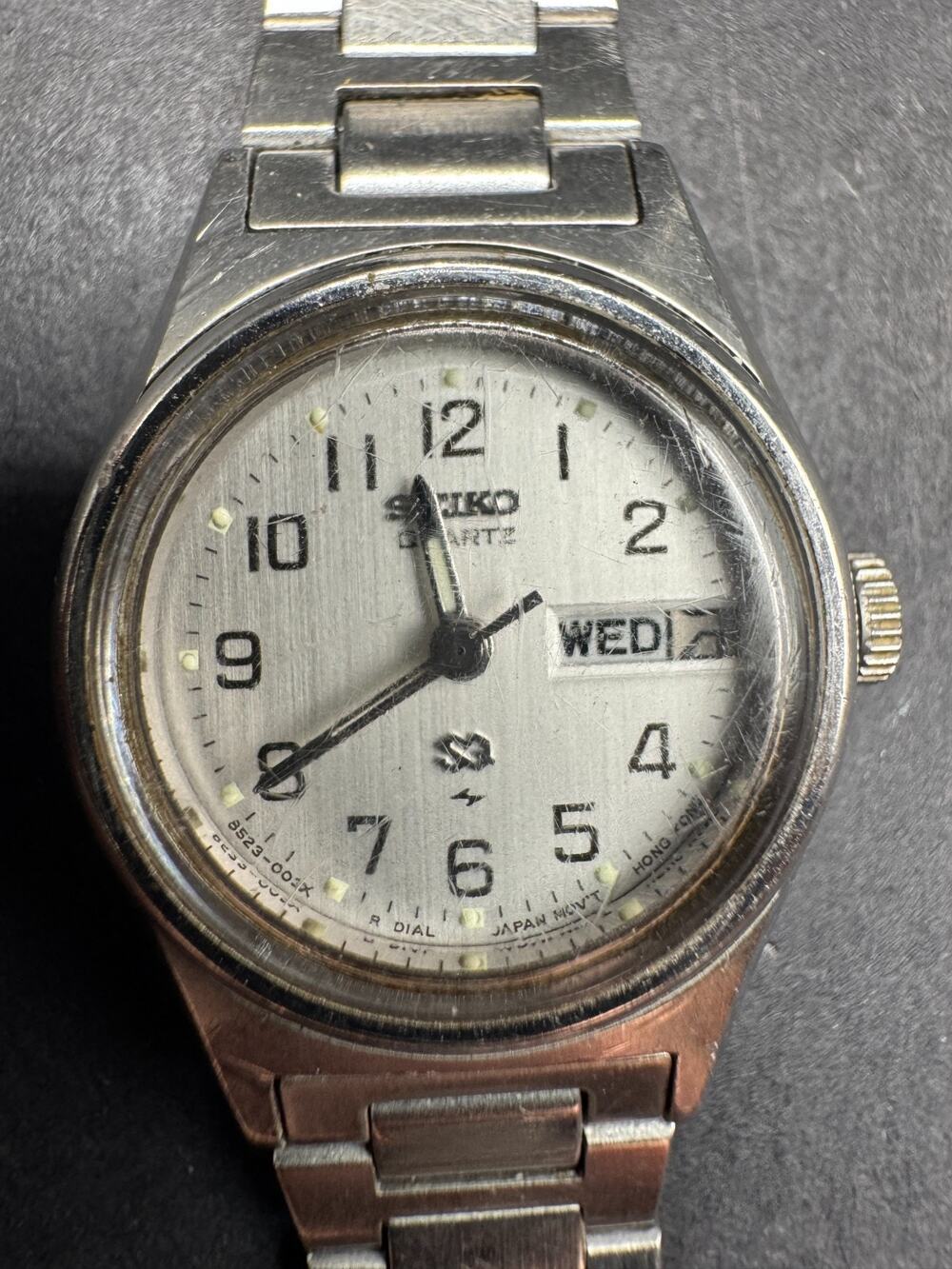 Vintage Seiko SQ Quartz Watch Women's Silver Tone Day Date 8523-0039 21mm